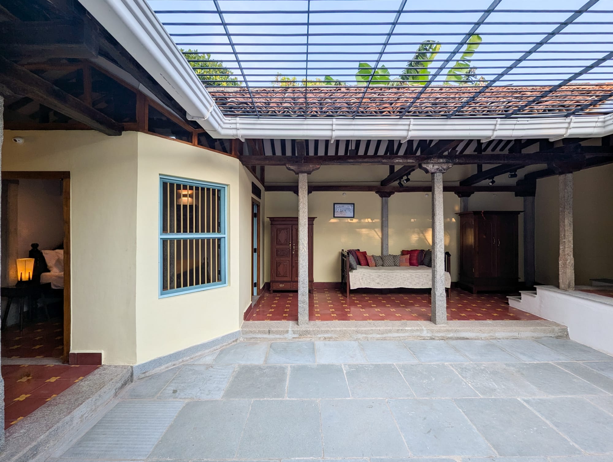 Cove Beach Villa, Mahabalipuram